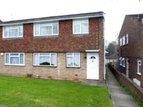 2 bedroom Detached t...